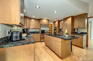 8205 NE 128th St, Kirkland, WA 98034 - Photo 8