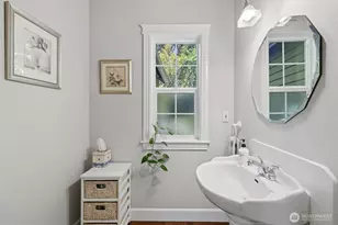 506 Azalea Ave NE, Bainbridge Island, WA 98110 - Photo 16