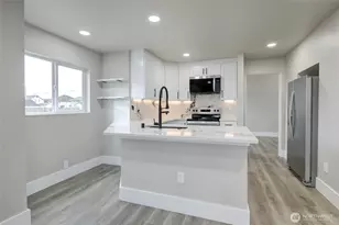 800 E Market St, Aberdeen, WA 98520 - Photo 12
