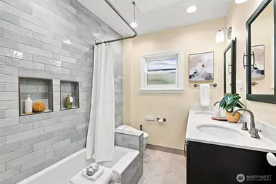 4117 Eastern Avenue N, Seattle, WA 98103 - Photo 18