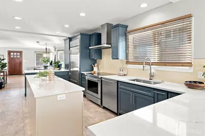 4117 Eastern Avenue N, Seattle, WA 98103 - Photo 14
