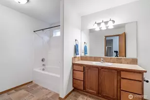 18647 Joselyn Street SW, Rochester, WA 98579 - Photo 18