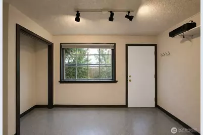 3201 Northwest Avenue #7, Bellingham, WA 98225 - Photo 4