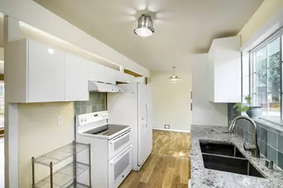 3707 SW 105th Street, Seattle, WA 98146 - Photo 12