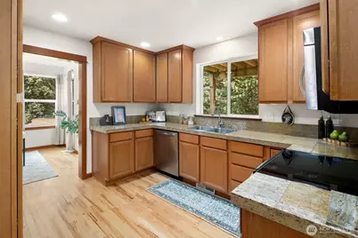 8017 64th Street SE, Snohomish, WA 98290 - Photo 6