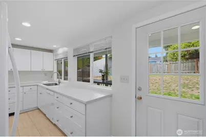 7432 S 118th Place, Seattle, WA 98178 - Photo 6
