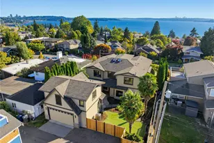 328 10th Ave W, Kirkland, WA 98033 - Photo 2
