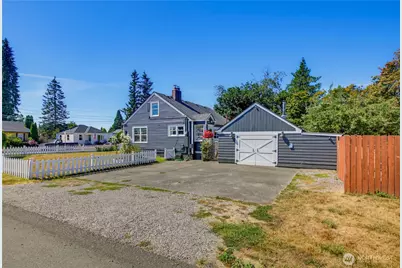 1913 Wilson Ave Avenue, Enumclaw, WA 98022 - Photo 2