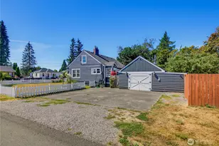 1913 Wilson Ave Ave, Enumclaw, WA 98022 - Photo 2