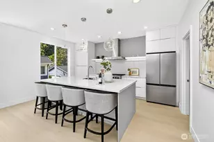 1216 NE 100th St, Seattle, WA 98125 - Photo 12