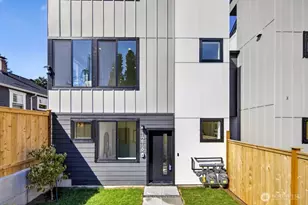 1216 NE 100th St, Seattle, WA 98125 - Photo 4