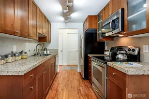 300 N 130th St, Seattle, WA 98133 - Photo 10