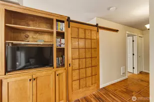 680 32nd St, Bellingham, WA 98225 - Photo 10