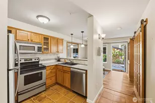 680 32nd St, Bellingham, WA 98225 - Photo 2