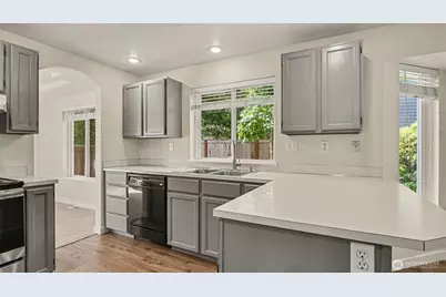 12916 NE 203rd Ct, Woodinville, WA 98072 - Photo 10