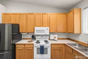 10118 231st Ave E, Buckley, WA 98321 - Photo 12