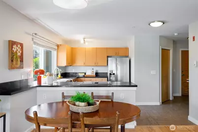 225 NE 65th Street #406, Seattle, WA 98115 - Photo 6