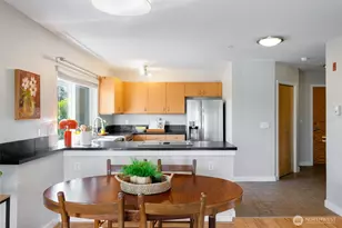 225 NE 65th St, Seattle, WA 98115 - Photo 6