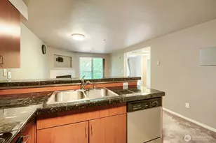 8745 Greenwood Ave N, Seattle, WA 98103 - Photo 10