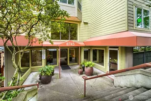 8745 Greenwood Ave N, Seattle, WA 98103 - Photo 2
