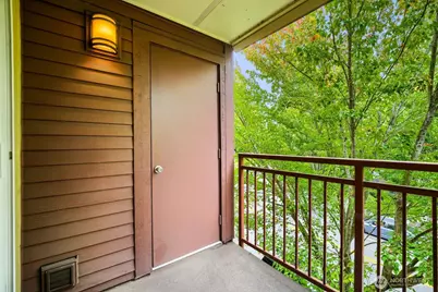 8745 Greenwood Avenue N #409, Seattle, WA 98103 - Photo 20