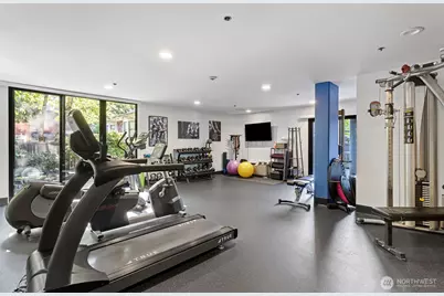 1120 Spring Street #1404, Seattle, WA 98122 - Photo 18