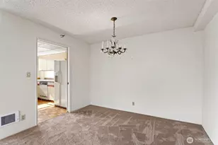 1120 Spring St, Seattle, WA 98122 - Photo 6