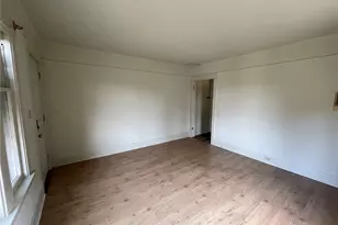 114 Wells Ave S, Renton, WA 98057 - Photo 2