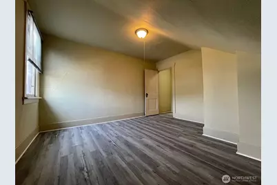 114 Wells Avenue S, Renton, WA 98057 - Photo 6