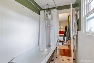 937 N 88th St, Seattle, WA 98103 - Photo 12