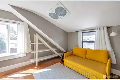 937 N 88th Street, Seattle, WA 98103 - Photo 20