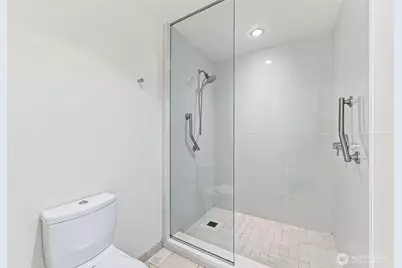500 106th Avenue NE #1205, Bellevue, WA 98004 - Photo 24
