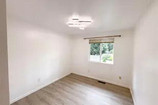 9232 139th St, Kirkland, WA 98034 - Photo 14