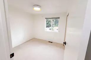 9232 139th St, Kirkland, WA 98034 - Photo 10