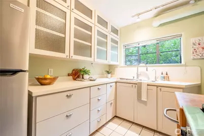 4204 11th Avenue NE #8, Seattle, WA 98105 - Photo 12