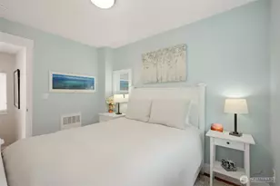 6800 Oswego Pl NE, Seattle, WA 98115 - Photo 20