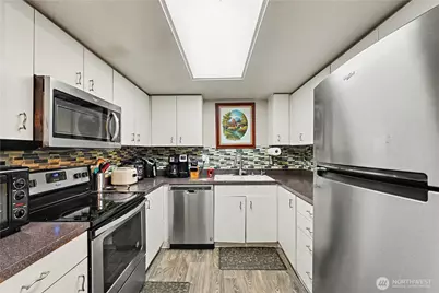 1825 S 330th Street #f203, Federal Way, WA 98003 - Photo 4