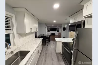12015 69th Avenue S, Seattle, WA 98178 - Photo 12