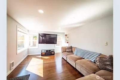 12015 69th Avenue S, Seattle, WA 98178 - Photo 8