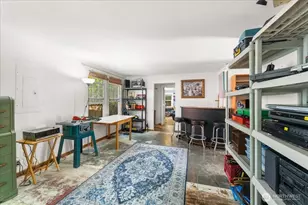 8730 Palatine Ave N, Seattle, WA 98103 - Photo 2