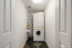 2358 Fairview Ave E, Seattle, WA 98102 - Photo 18