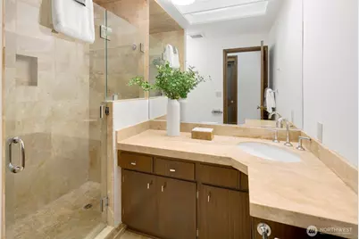 3051 44th Avenue W, Seattle, WA 98199 - Photo 18