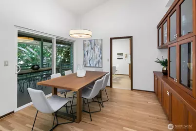3051 44th Avenue W, Seattle, WA 98199 - Photo 8