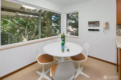 3051 44th Avenue W, Seattle, WA 98199 - Photo 12