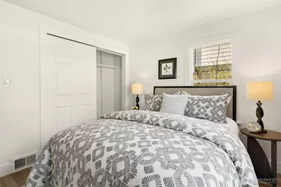 935 N 92nd Street, Seattle, WA 98103 - Photo 12