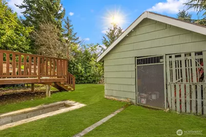 935 N 92nd Street, Seattle, WA 98103 - Photo 34