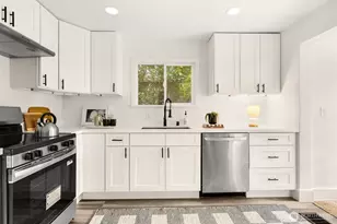935 N 92nd St, Seattle, WA 98103 - Photo 16