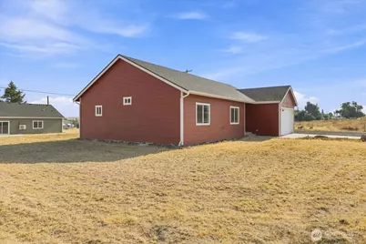 621 SW Pope Ave, Wilbur, WA 99185 - Photo 4