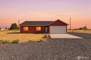 621 SW Pope Ave, Wilbur, WA 99185 - Photo 2