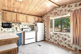 1771 Judkins St, Wenatchee, WA 98801 - Photo 8